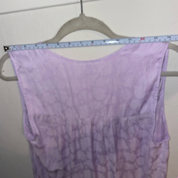 CAbi Lavender Lilac Rose Brocade Sleeveless Blouse with Enamel style buttons - Picture 5 of 14